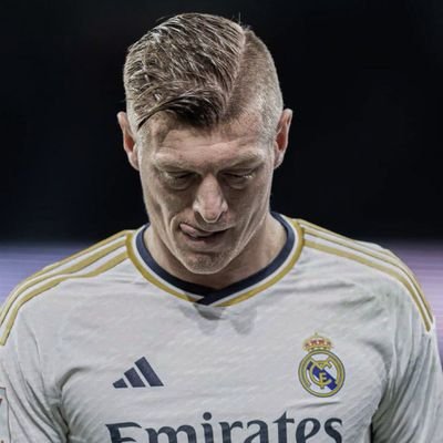 Toni Kroos fan page

parody account  

Beşiktaş & Real Madrid 🤍🖤