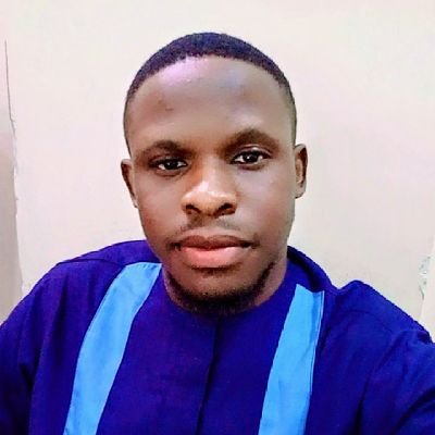 0naa_na's profile picture. Hustler!!