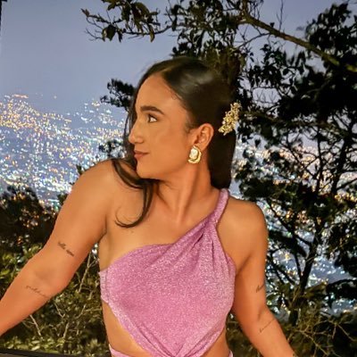 adrianaespinal7's profile picture. 