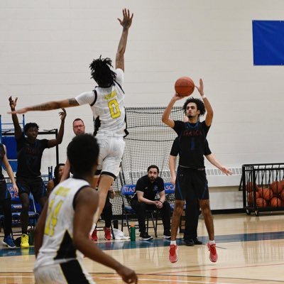 MN North Itasca 6'1 Guard ⛹🏽♂️Contact Me: 111btsfl@gmail.com 3053239466 DMs always open as well. Florida Boy🌴