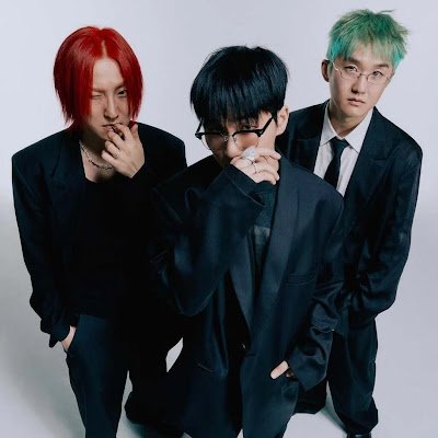 Wave to Earth is a South Korean indie rock band. The band currently consists of lead vocalist and guitarist Kim Daniel, drummer Shin Donggyu and bassist Cha Soo