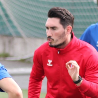 👨🏻‍🎓Magisterio Primaria E.F. Entrenador Nacional de Fútbol. Profesor en los cursos de entrenador @afentd. Ex Entrenador C.D.Isoba