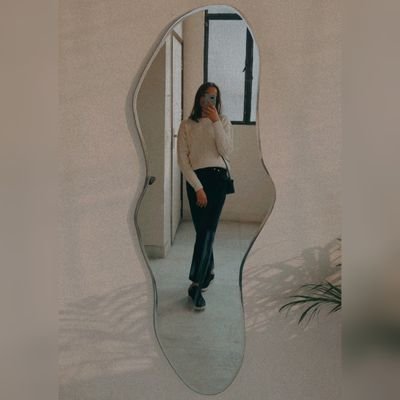 _all_anshu's profile picture. anxious and awkward 👀