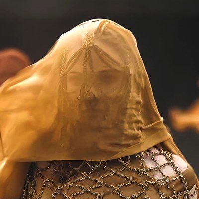 Lyd's profile picture. Alignment