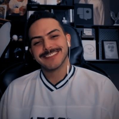 استودعتكم بالله الذي لا تضيع ودائعه 💙