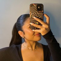 poly (@polyanamoraees) 's Twitter Profile