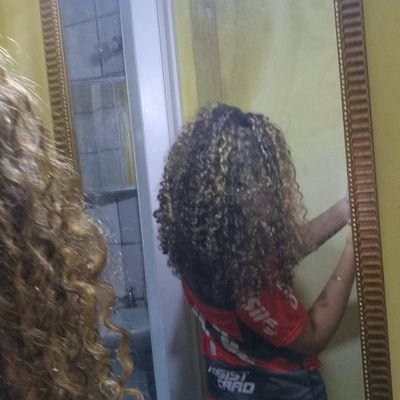 diante de tanta loucura pelo menos eu sou linda