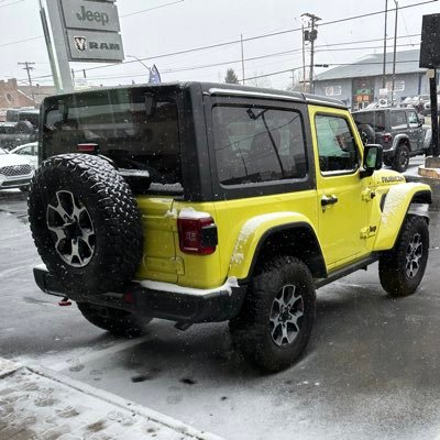 2023 Jeep Wrangler Rubicon in High Velocity 🙂