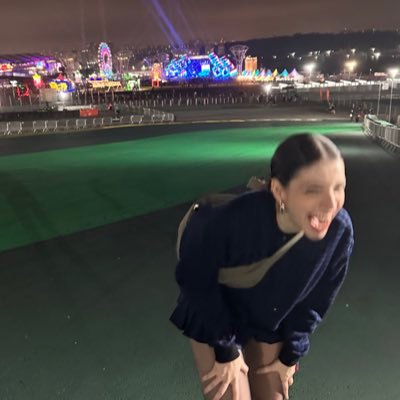https://t.co/jmn6KvSTFU
Grill gamer nas horas vagas, esports lover, gosto de comida gostosa, não jogo League of Legends, curto Dota 2 e desenho casinhas.