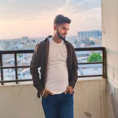 Y02123982Yadav's profile picture. जिनके वजूद होते हैं,
वो बिना “पद” के भी मजबूत होते हैं...!!