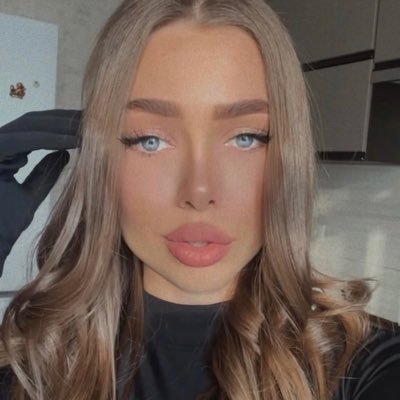 Karina064684143's profile picture. Greetings, my exquisite fan! 😍 It is a great joy to welcome you to my kingdom where grace of movements, passion and sexuality overflows...! 😏😏