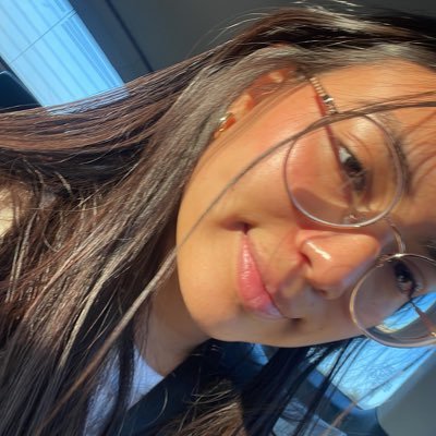 👩🏻‍⚕️🌻