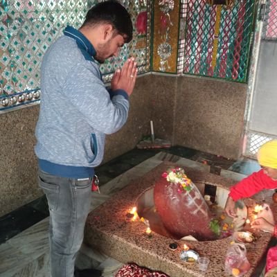 Praveen30751901's profile picture. मैं प्रवीन चौधरी आप सब के साथ और विश्वास के साथ जीता हूं। 
||जय श्री राम|| जय महाकाल || 🛕🛕🏹