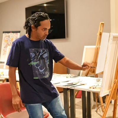 First Asian artist hosted underwater exhibition | National award winner 2020 | Views personal | Co-founder @Maldivian_Art

 https://t.co/8d6dKkz4XO