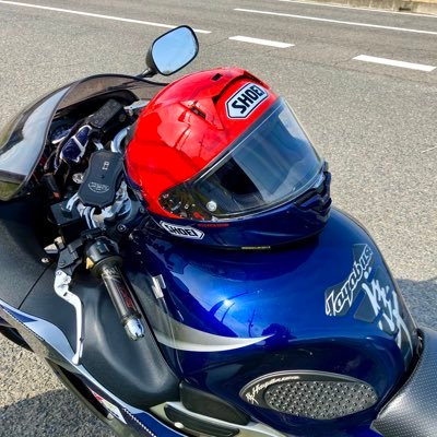 【信条】知足、無為自然。打つ手は無限。人間万事塞翁が馬【好きな言葉】心配するな。大丈夫だ。なんとかなる。(一休宗純)【趣味】読書📖オートバイツーリング🏍(スズキ隼🦅)掃除🧹ストレッチ🧘♂️【好きな食べ物】鳥のから揚げ😋餃子🥟とんかつ😆【最も尊敬する偉人】老子