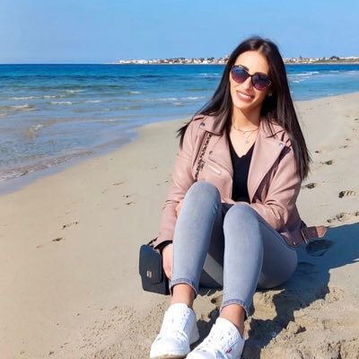 LinaEslem45's profile picture. 