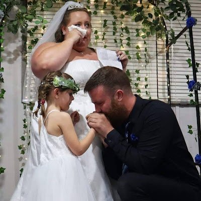 ChareeDDB's profile picture. 