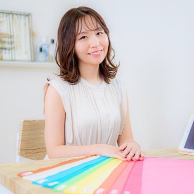 おしゃれを理論で簡単に👗/フリーランス(イメコン5年目&ヒトオシプランナー&SHEキャリアカウンセラー💐)←人材系法人営業←新卒で某婚活会社の婚活サポーター 年100万以上服コスメ課金する女による服コスメの発信/she卒
