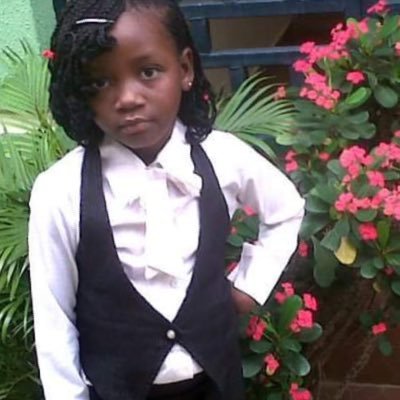 OriladePeculiar's profile picture. Believe in God then believe in yourself🤎 Christian | Law student | Optimist