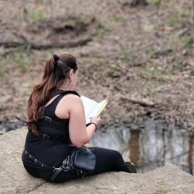 32 | She/her | Megg West | Reader | Booktuber: Wicked West Books | Pagan | Fire Nation | ♌️♑️♑️ | amateur writer.
New Video:
https://t.co/7xC2aXumye
