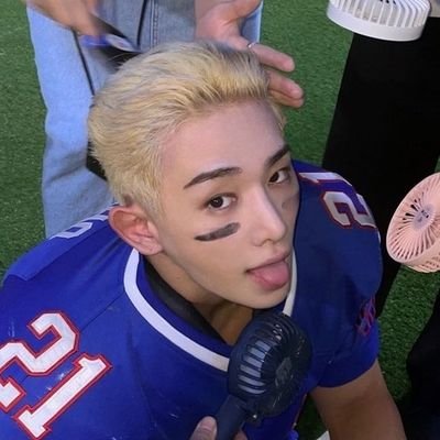 jjongptmoved's profile picture. wonho's wenee | collector acc: minseopoem