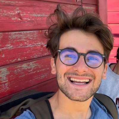 I like to talk about Machine Learning Systems At Scale: https://t.co/G0nDfrdPPv
During the day, I work at Google.