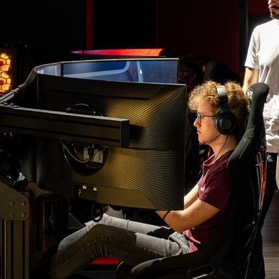 Barcelona, Spain
SimDriver for @WilliamsEsports
Formula 9.1k iR
SCar 9.3k iR
20 y/o