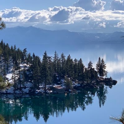 California native, Livin the life in Sierra Nevada, 49er, SF Giant & GS Warrior fan. Love music,fishing,camping,MX, Photography & all sports!!!!