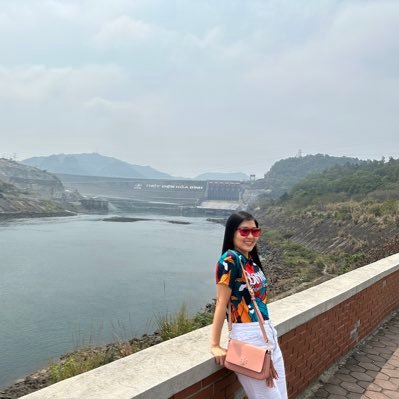 v59789's profile picture. 