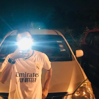 F4RH4N_13445's profile picture. 