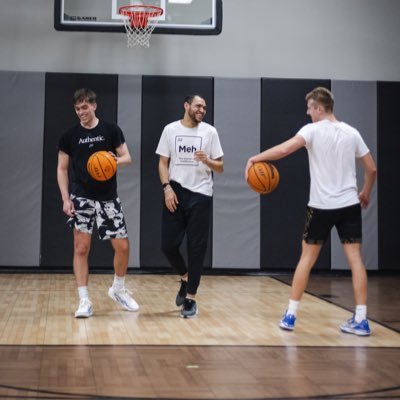 Skills Trainer @ The Factory  🛠️ ⚠️#type1diabetic #cultureofJOY Braxton.murphy@thefactorybasketball.com