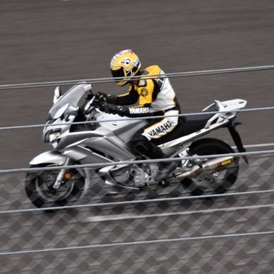 YAMAHA一筋18年の生粋のツーリングライダー
只今子育て奮闘中～夢とロマンは忘れない粋なオヤジに俺はなる👍
https://t.co/caRfLx6TEY