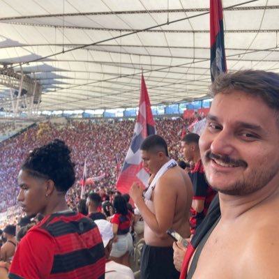 não é porque não me escondi que vocês vão me achar