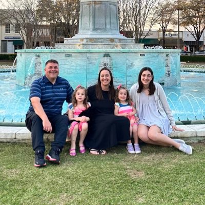 Husband | #GirlDad x3 | Offensive Line Coach @LCPanthers_FB #ThePack #Finish