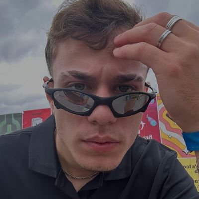 Caleo_Heck's profile picture. e tenho namorada