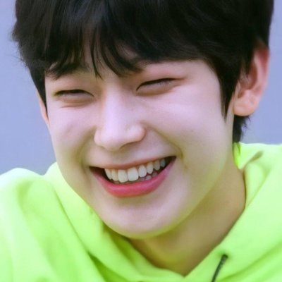 Anyone who has one-sided beef with enha...I hope your partner never finds your g-spot while y'all fuck☺🧡
*fan account*