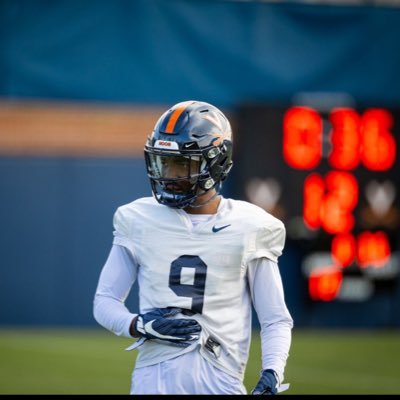 Corner || @uvafootball