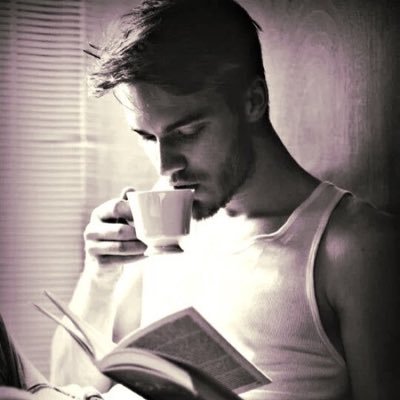 🇨🇦 Coffee,Movies,music and books, give me a buzz. Dm’s are great. Alternate account @kindleguy53 .