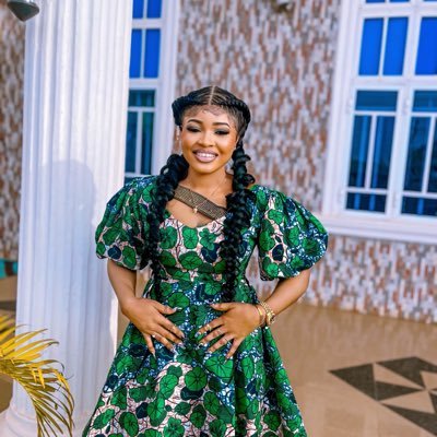 SHaleemart95949's profile picture. 