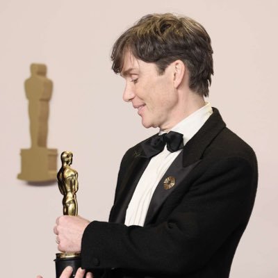 Your new reliable source for all things related to Academy Award winner Cillian Murphy. We (re)post news.