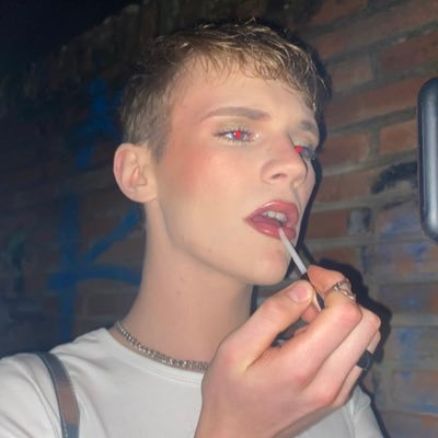 DuarteDias003's profile picture. mais branco que a vossa parede