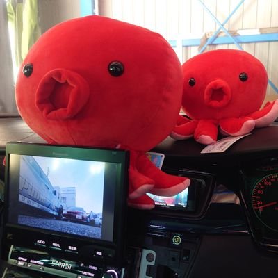 manbou12's profile picture. ヘッダー写真はフォロワーさんの
#ふがまるちゃん撮影。

アイコン写真は、最近購入した色々(笑)

ラーメンが好きな健全なロートルです。(スリーダイヤが付いてる車にトキメクジジーとも言う(笑))