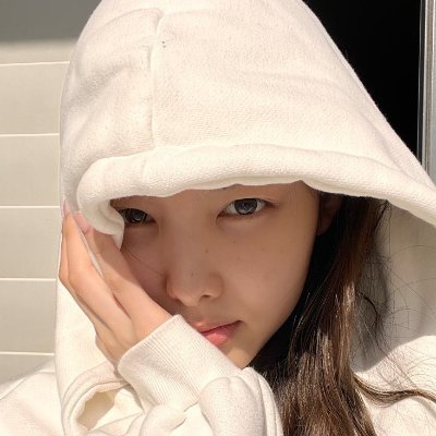 thebellaverso's profile picture. 