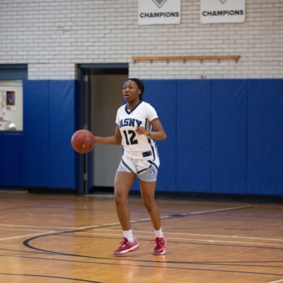 French American School of NY•Class of 2025• Hoopers NY u17 Blue #22•5’10•F•IG:estheroni_12