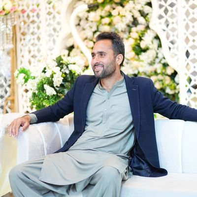 imoon_afridi's profile picture. love ❤️ peace ✌️ humanity 🙌