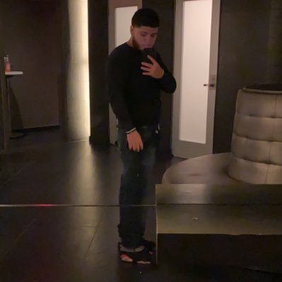 Best 1v1er on cod, Blacklisted challenger player cuz kids are dogshit. i stream on twitch