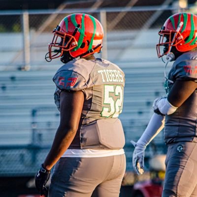 C/O ‘25 DT Blanche Ely 5’9 250