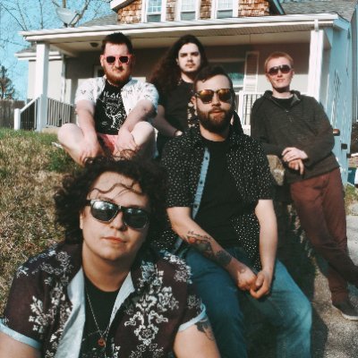 New Single 'All In My Head' Out now!
Alternative Rock band from Southern Illinois