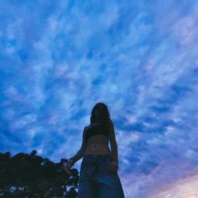 sele_t28's profile picture. .🖤