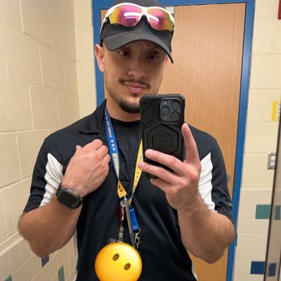 I'm a gamer, an athlete and giving my best 🤷🏻♂️